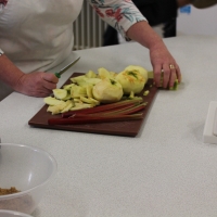 7N making rhubarb and apple crumble!
